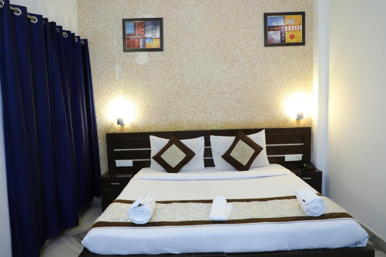 Hotel Tara Palace By Goyal Hoteliers Agra  Exterior foto