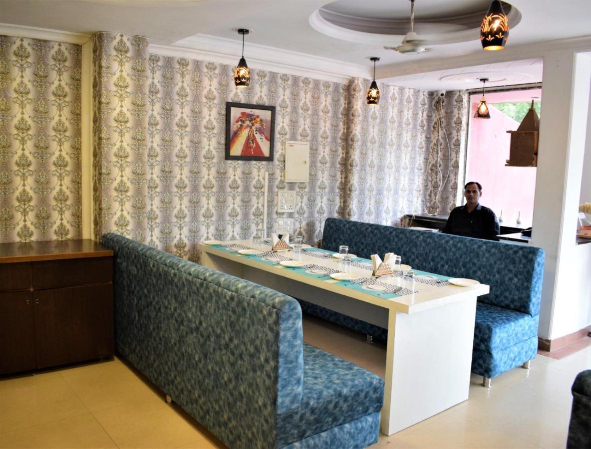 Hotel Tara Palace By Goyal Hoteliers Agra  Exterior foto