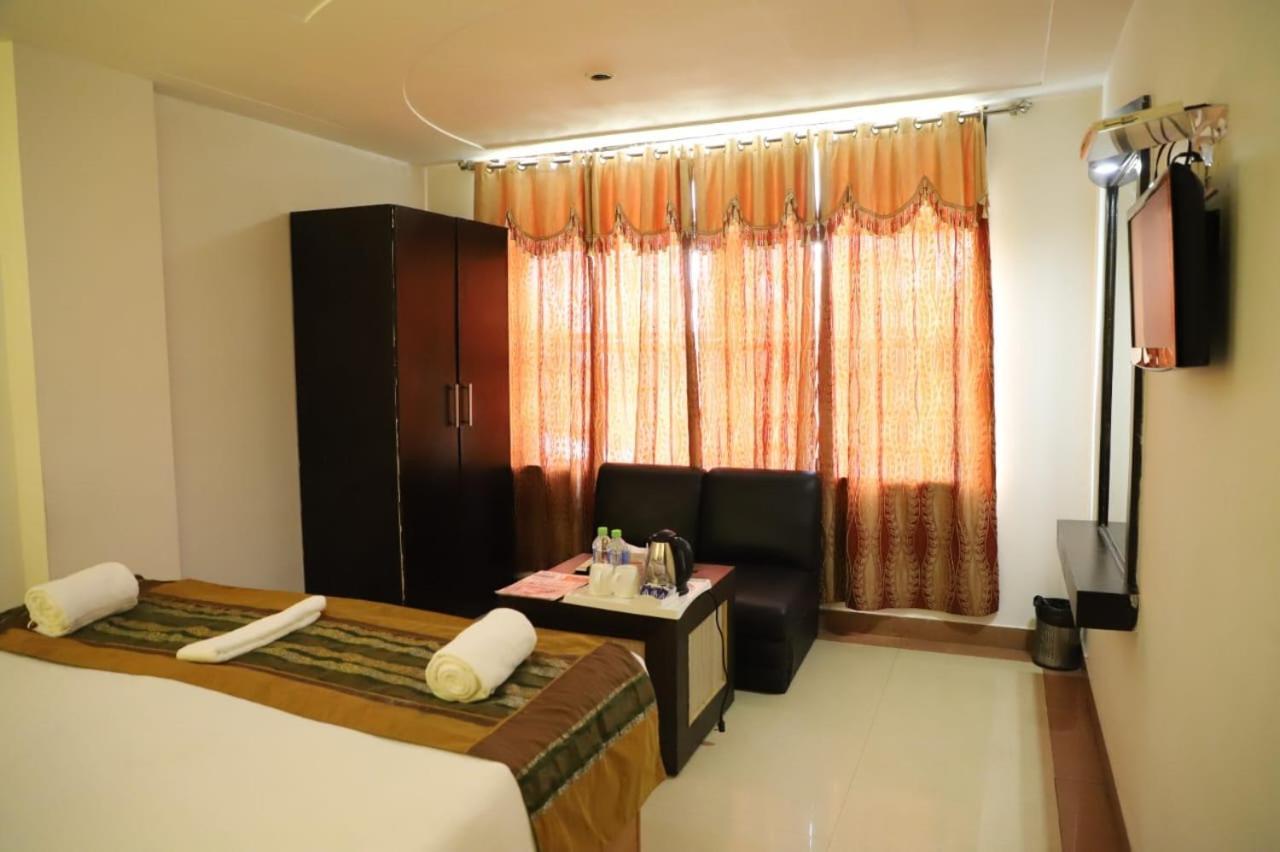 Hotel Tara Palace By Goyal Hoteliers Agra  Exterior foto