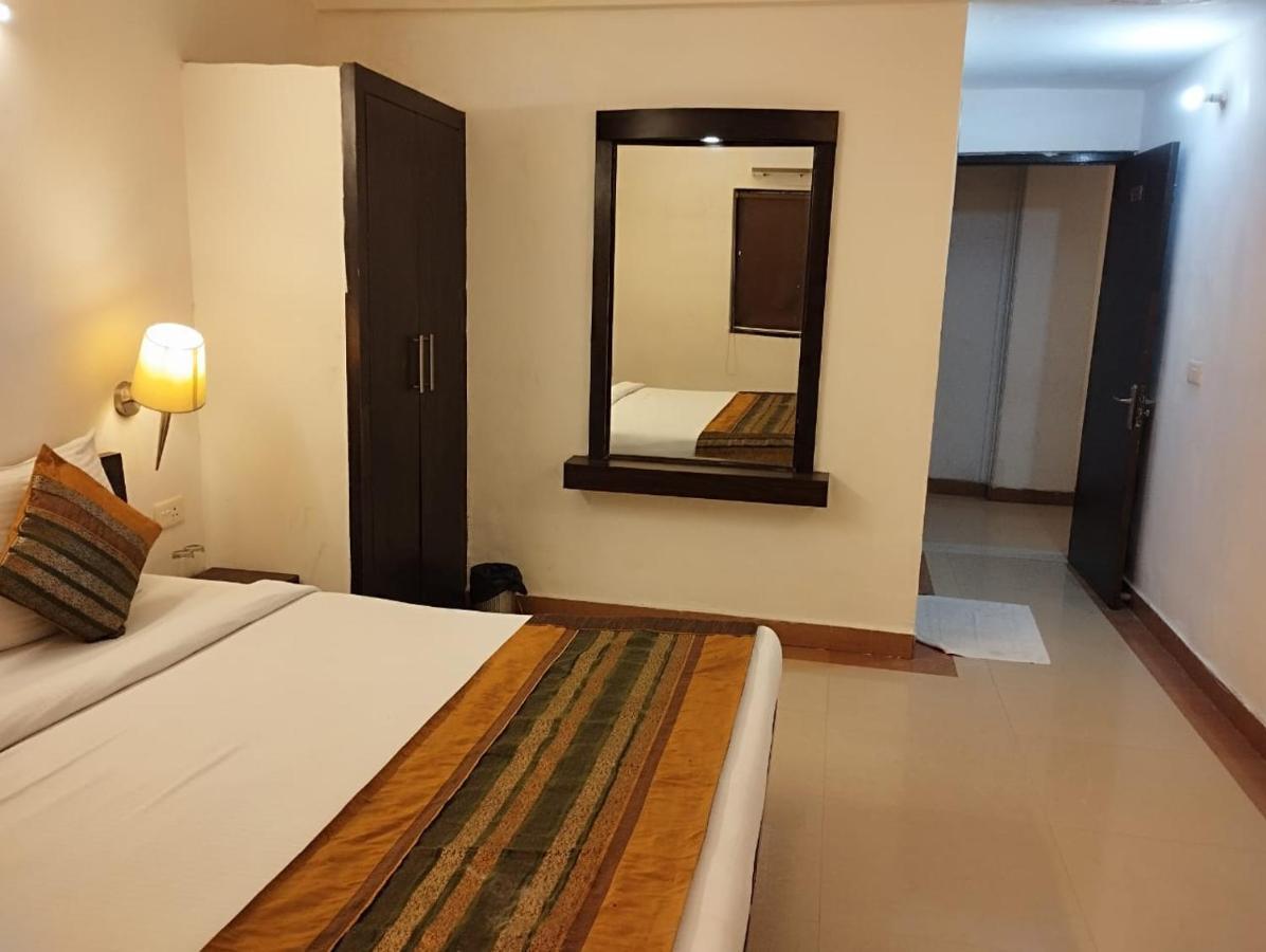 Hotel Tara Palace By Goyal Hoteliers Agra  Exterior foto