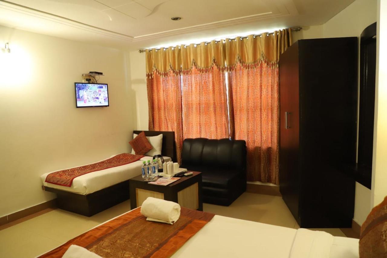 Hotel Tara Palace By Goyal Hoteliers Agra  Exterior foto