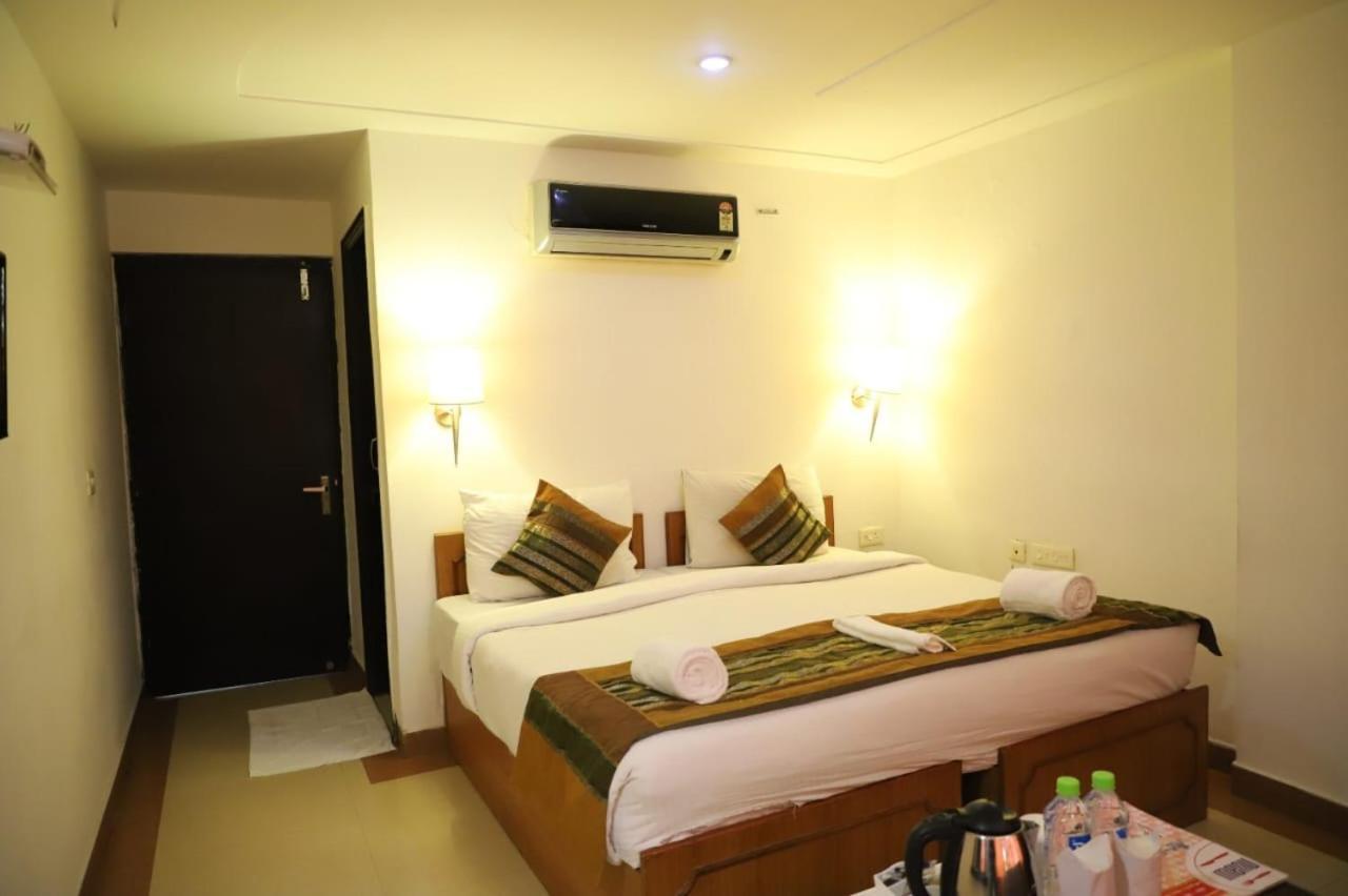Hotel Tara Palace By Goyal Hoteliers Agra  Exterior foto